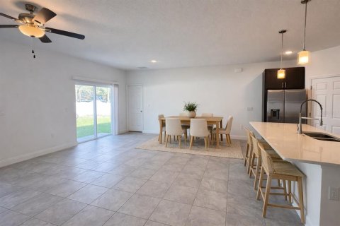 Villa ou maison à louer à Ocala, Floride: 4 chambres, 157.56 m2 № 2402817 - photo 3