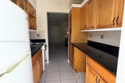 Copropriété à louer à Hollywood, Floride: 1 chambre, 36.98 m2 № 2059247 - photo 4