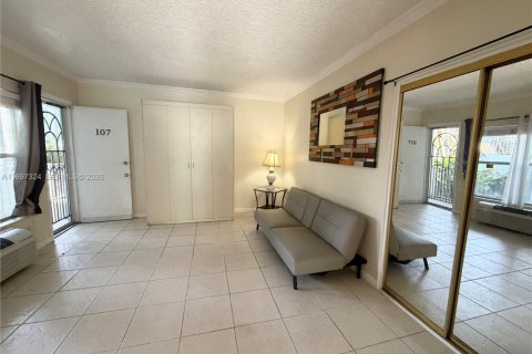 Copropriété à louer à Hollywood, Floride: 1 chambre, 36.98 m2 № 2059247 - photo 5
