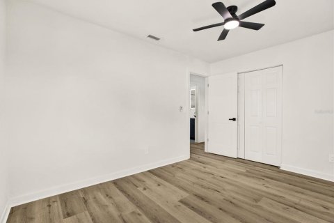 House in Seminole, Florida 3 bedrooms, 97.92 sq.m. № 2429647 - photo 13