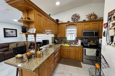 Villa ou maison à vendre à Miami, Floride: 3 chambres, 135.73 m2 № 1867557 - photo 11
