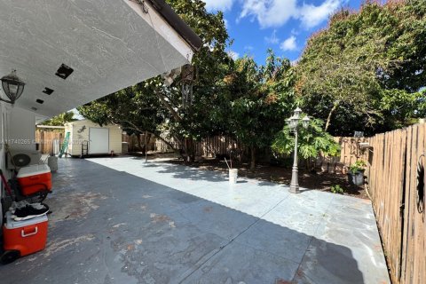 Villa ou maison à vendre à Miami, Floride: 3 chambres, 135.73 m2 № 1867557 - photo 28
