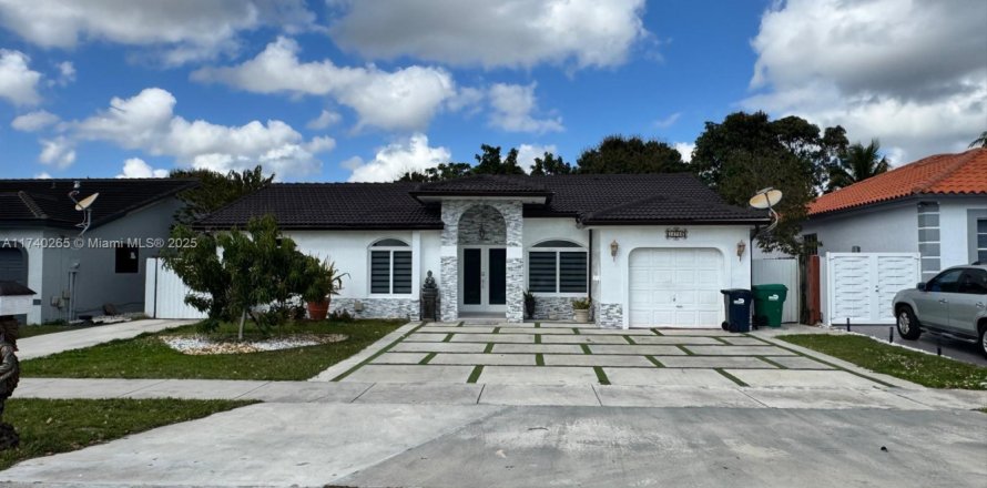 Villa ou maison à Miami, Floride 3 chambres, 135.73 m2 № 1867557