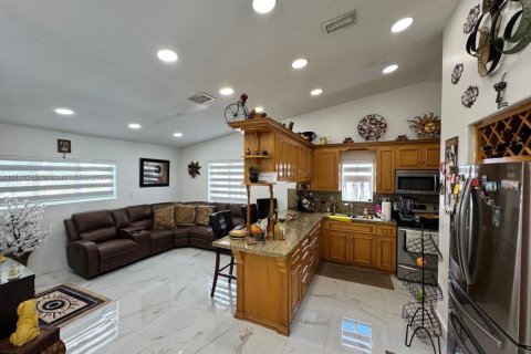 Villa ou maison à vendre à Miami, Floride: 3 chambres, 135.73 m2 № 1867557 - photo 8