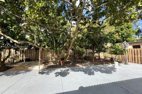Villa ou maison à vendre à Miami, Floride: 3 chambres, 135.73 m2 № 1867557 - photo 25