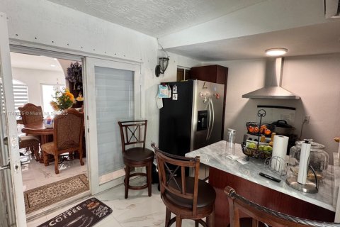 Villa ou maison à vendre à Miami, Floride: 3 chambres, 135.73 m2 № 1867557 - photo 24