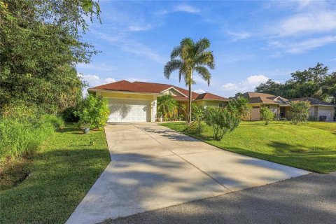 Casa en venta en North Port, Florida, 3 dormitorios, 196.77 m2 № 2423681 - foto 3