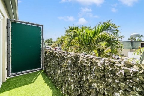 Condominio en alquiler en Clearwater, Florida, 1 dormitorio, 53.05 m2 № 1619065 - foto 22