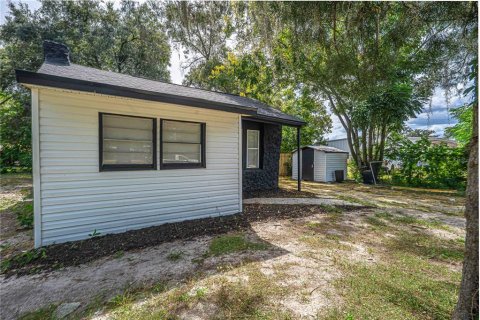 House in Leesburg, Florida 3 bedrooms, 96.25 sq.m. № 2400384