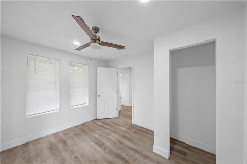 House in Leesburg, Florida 3 bedrooms, 96.25 sq.m. № 2400384 - photo 19