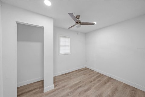House in Leesburg, Florida 3 bedrooms, 96.25 sq.m. № 2400384 - photo 25