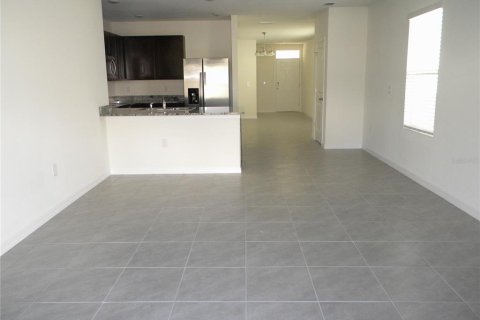 Villa ou maison à louer à Wesley Chapel, Floride: 3 chambres, 143.63 m2 № 2266271 - photo 5