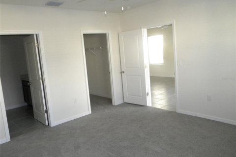 Villa ou maison à louer à Wesley Chapel, Floride: 3 chambres, 143.63 m2 № 2266271 - photo 8