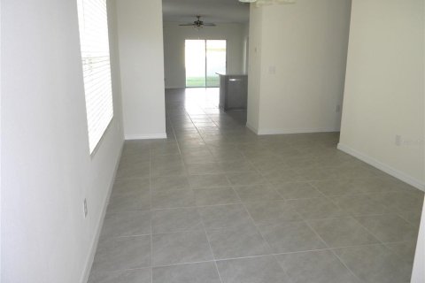 Villa ou maison à louer à Wesley Chapel, Floride: 3 chambres, 143.63 m2 № 2266271 - photo 12