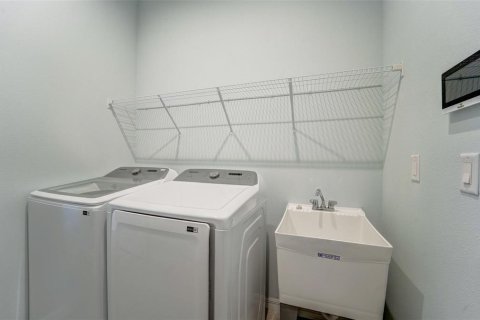 Casa en venta en Bradenton, Florida, 5 dormitorios, 264.96 m2 № 1849377 - foto 19