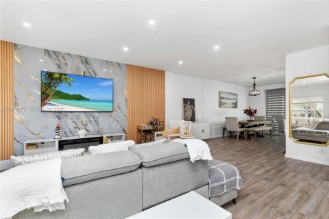 Купить таунхаус в Тамарак, Флорида 3 спальни, 151.15м2, № 2030171 - фото 3