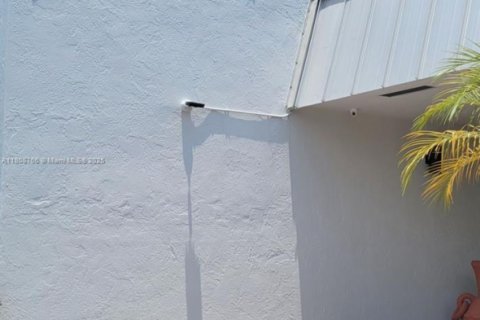 Condo in North Miami Beach, Florida, 1 bedroom  № 1745925 - photo 29