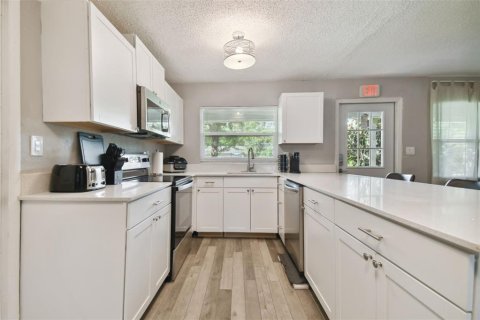 Купить виллу или дом в Аполло-Бич, Флорида 3 комнаты, 133.78м2, № 1871170 - фото 9