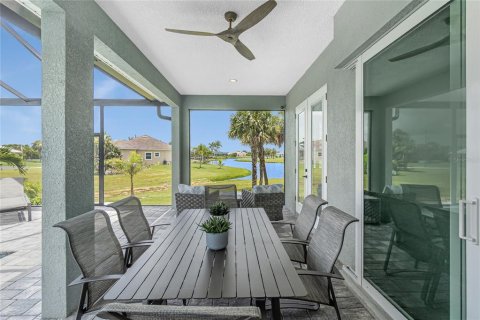 House in Punta Gorda, Florida 4 bedrooms, 207.92 sq.m. № 1919091 - photo 24