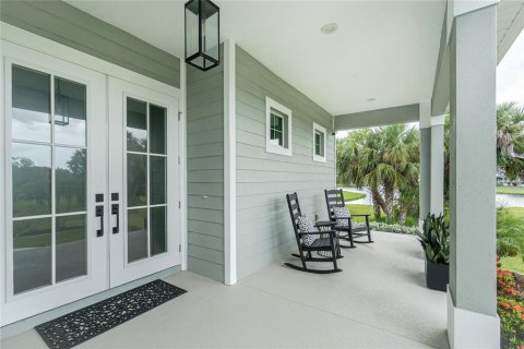 House in Punta Gorda, Florida 4 bedrooms, 207.92 sq.m. № 1919091 - photo 6