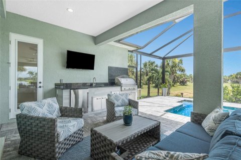 House in Punta Gorda, Florida 4 bedrooms, 207.92 sq.m. № 1919091 - photo 22