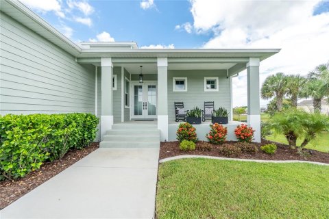 House in Punta Gorda, Florida 4 bedrooms, 207.92 sq.m. № 1919091 - photo 5