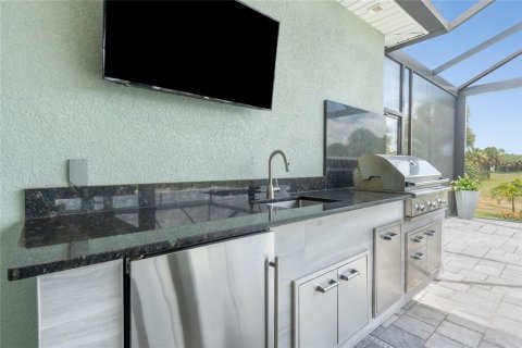 House in Punta Gorda, Florida 4 bedrooms, 207.92 sq.m. № 1919091 - photo 23