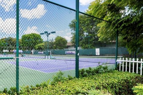 Снять в аренду кондоминиум в Майами, Флорида 3 спальни, 108.23м2, № 1954123 - фото 14