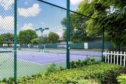 Condominio en alquiler en Miami, Florida, 3 dormitorios, 108.23 m2 № 1954123 - foto 10