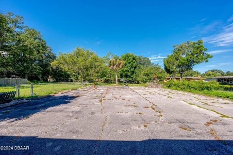 Commercial property in Daytona Beach, Florida 201.04 sq.m. № 1564725 - photo 12
