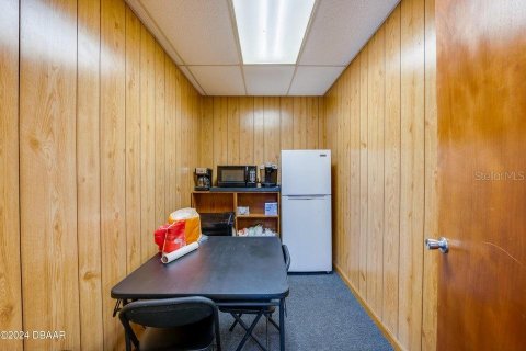 Commercial property in Daytona Beach, Florida 201.04 sq.m. № 1564725 - photo 7