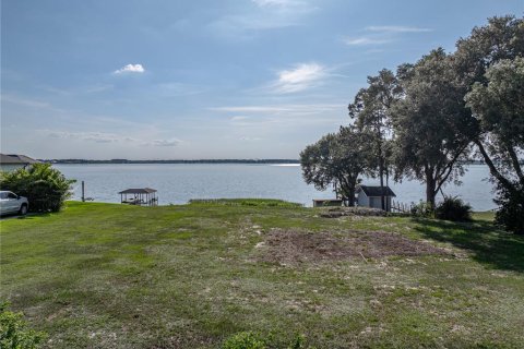 House in Auburndale, Florida 2 bedrooms, 276.94 sq.m. № 1755065 - photo 10