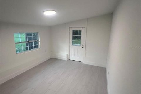 House in Saint Petersburg, Florida 3 bedrooms, 98.1 sq.m. № 1833246 - photo 11