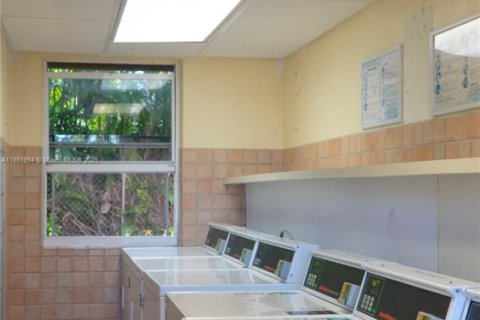 Apartamento en alquiler en Fort Lauderdale, Florida, 1 dormitorio, 55.74 m2 № 1951344 - foto 3