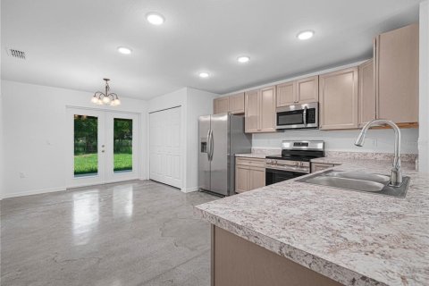 Villa ou maison à vendre à Auburndale, Floride: 3 chambres, 133.31 m2 № 2299387 - photo 5