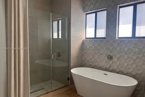 Casa en venta en Homestead, Florida, 5 dormitorios, 289.86 m2 № 1490815 - foto 16