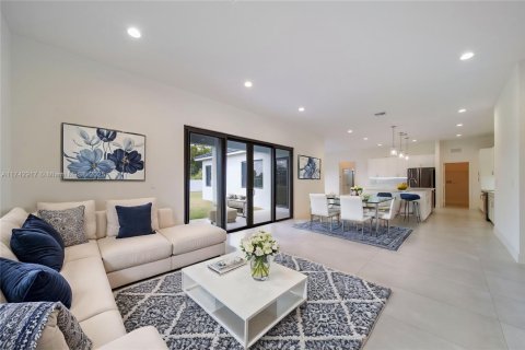 Casa en venta en Homestead, Florida, 5 dormitorios, 289.86 m2 № 1490815 - foto 1