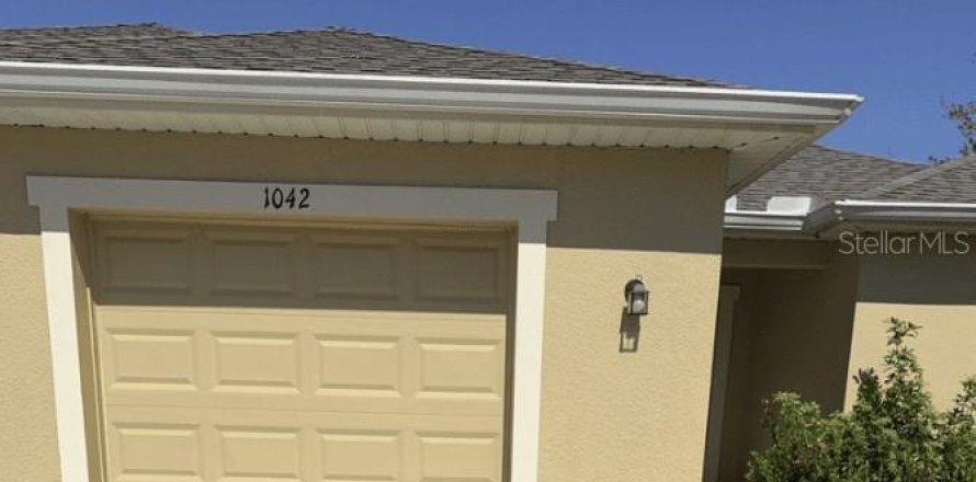 Immobilier commercial à Punta Gorda, Floride 6 chambres, 240.8 m2 № 2231184