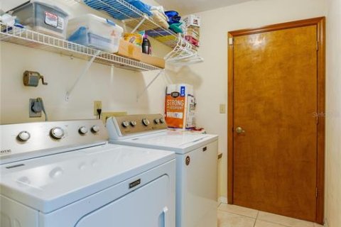 House in Port Orange, Florida 2 bedrooms, 136.29 sq.m. № 1561799 - photo 21