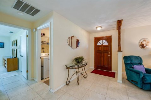House in Port Orange, Florida 2 bedrooms, 136.29 sq.m. № 1561799 - photo 4