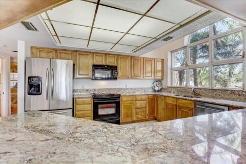 Touwnhouse à vendre à Saint Petersburg, Floride: 2 chambres, 201.41 m2 № 1909882 - photo 13