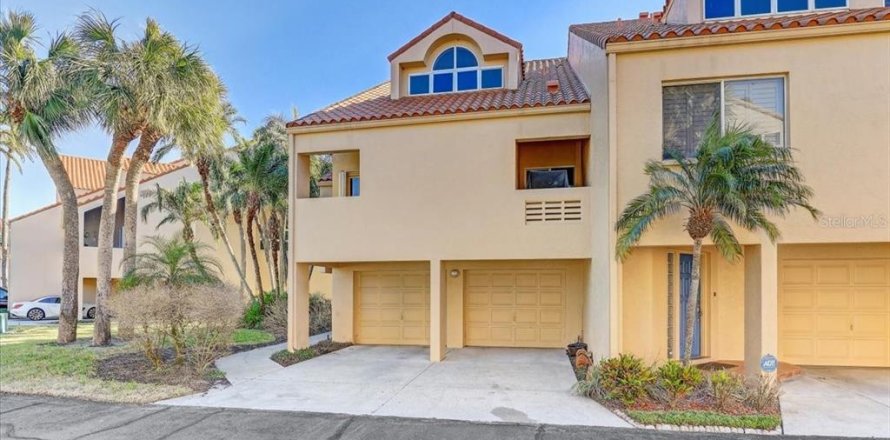 Touwnhouse à Saint Petersburg, Floride 2 chambres, 201.41 m2 № 1909882