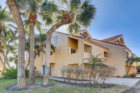 Touwnhouse à vendre à Saint Petersburg, Floride: 2 chambres, 201.41 m2 № 1909882 - photo 4