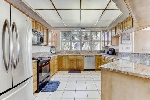 Touwnhouse à vendre à Saint Petersburg, Floride: 2 chambres, 201.41 m2 № 1909882 - photo 12