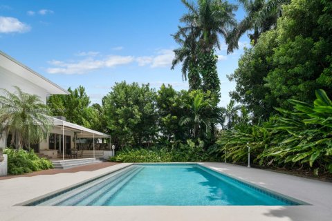 House in Miami Beach, Florida 4 bedrooms, 280.47 sq.m. № 1842764 - photo 18