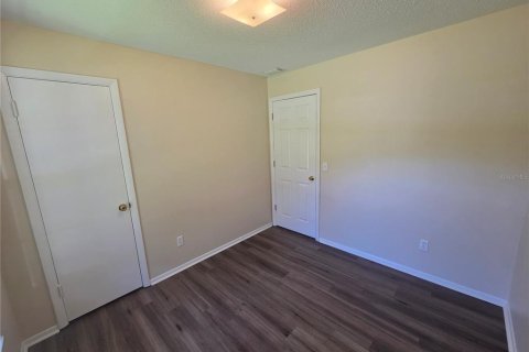 Villa ou maison à louer à Casselberry, Floride: 4 chambres, 106.84 m2 № 2415261 - photo 10