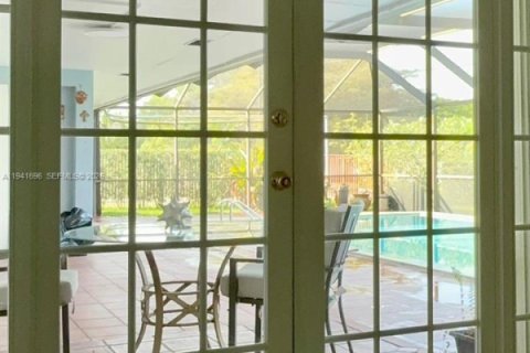 Casa en alquiler en Miami, Florida, 3 dormitorios, 179.77 m2 № 1998933 - foto 26