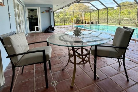 Casa en alquiler en Miami, Florida, 3 dormitorios, 179.77 m2 № 1998933 - foto 30