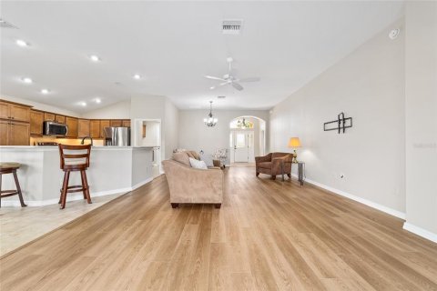 Casa en venta en The Villages, Florida, 3 dormitorios, 181.44 m2 № 1855546 - foto 21