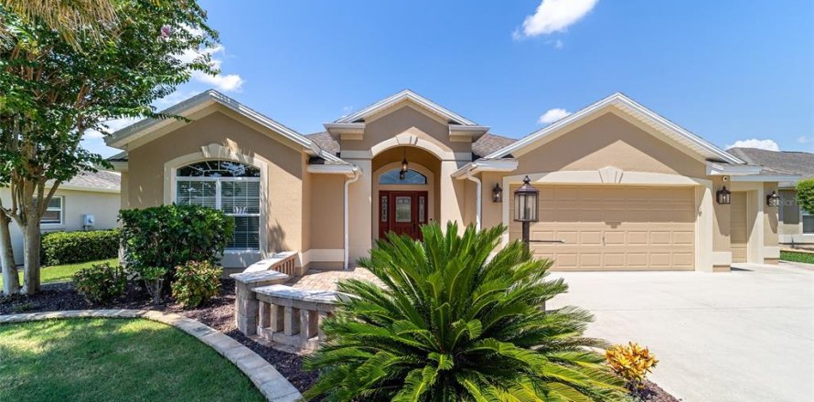 Casa en The Villages, Florida 3 dormitorios, 181.44 m2 № 1855546